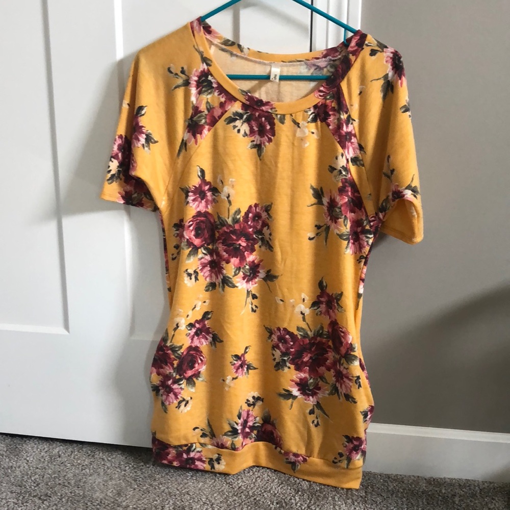 Floral print tunic top